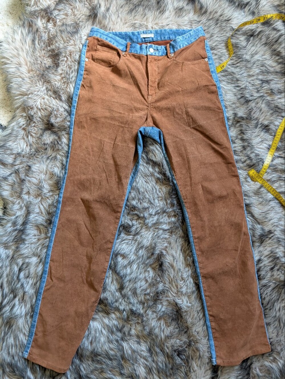 Good American Icon Mixed Media Two-Tone Suede Jeans Size 14/32 GIC1275T